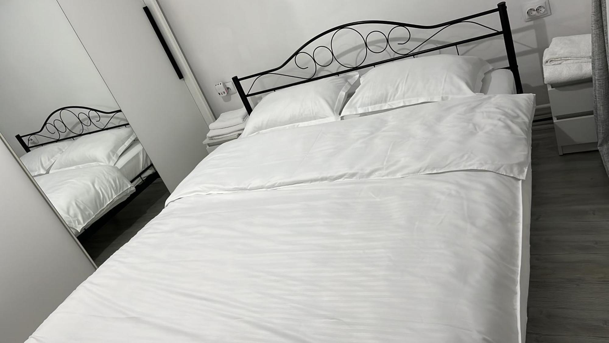 Home Sweet Home Apartment With 3 Rooms บูเซา ภายนอก รูปภาพ